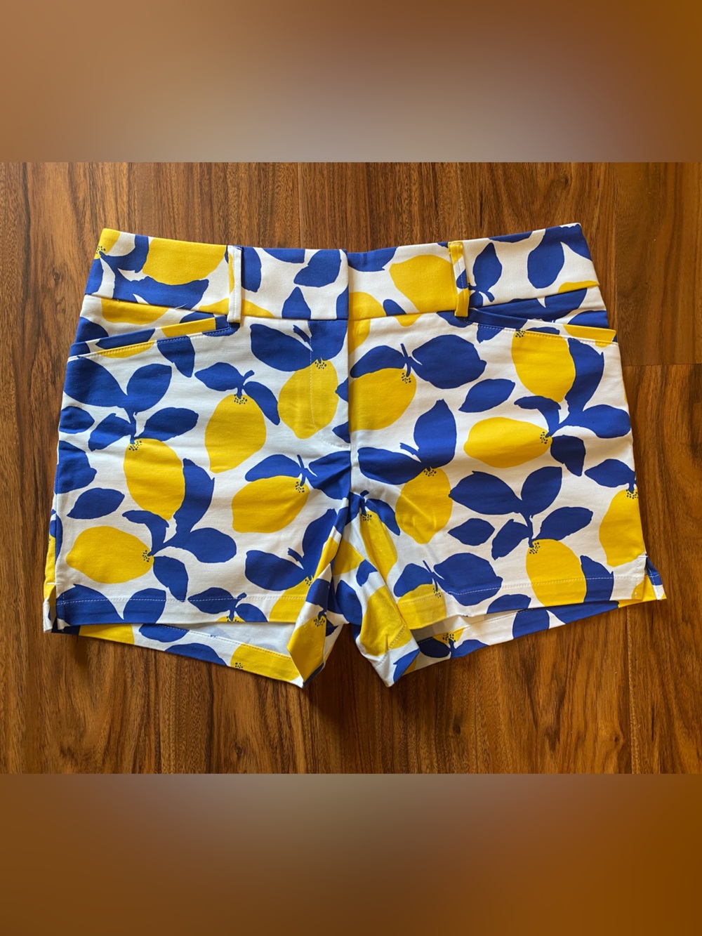 Loft The Rivera Short lemon print shorts size 2